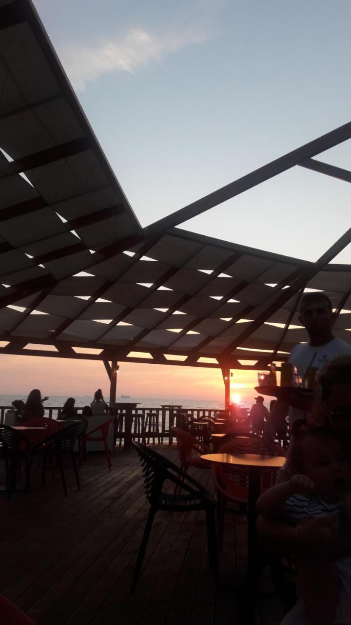 Hotel Albion Δυρράχιο Εξωτερικό φωτογραφία